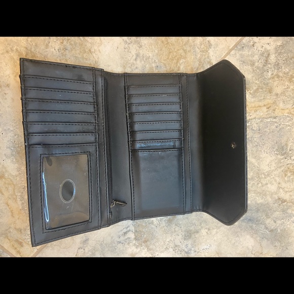 Guess Women’s Wallet - Picture 2 of 3